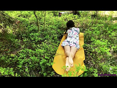 ❤️ 陌生人在Tinder上自慰我的阴部，并在树林里热情地做爱 ❌ Porn video❌❤